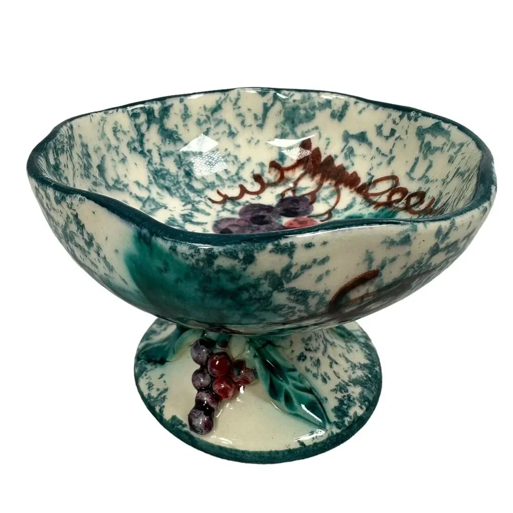 Vintage Majolica‎ Footed Dessert Berry Bowl Dish Grapes White Blue Spongeware